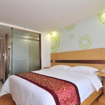 Greentree Inn Zhejiang Ningbo South Railway Station Express Hotel Extérieur photo