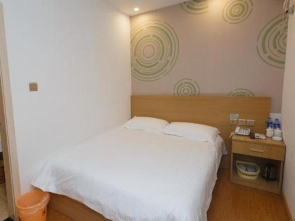 Greentree Inn Zhejiang Ningbo South Railway Station Express Hotel Extérieur photo